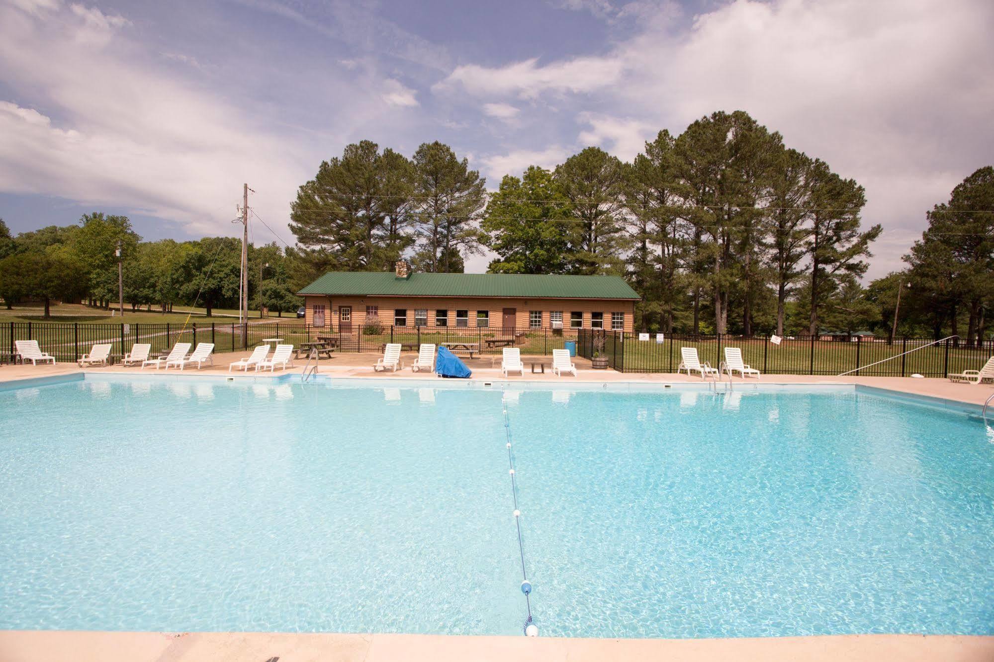 Natchez Trace Rv Campground Hotel Hohenwald Exterior photo